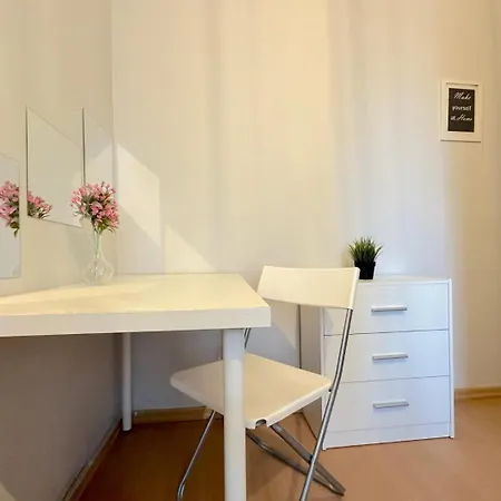 Butterfly - 15 Minutes To Old Town & Sea Homestay